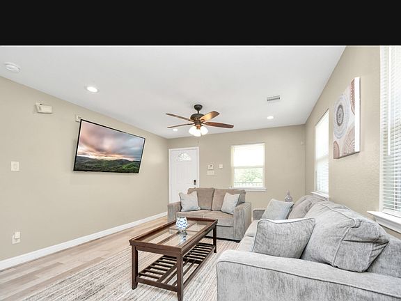 5th image of 4712 Carmen St Unit B