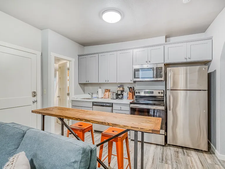 1204 E Denny Way #1 — Photo 4