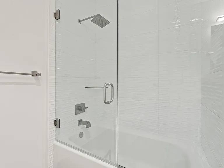 41 SW Seminole St #204 — Photo 18