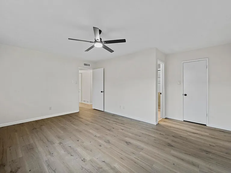 11919 Bushmills Rd — Photo 10