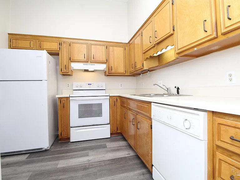 8126 Crystal Wells Pl — Photo 8