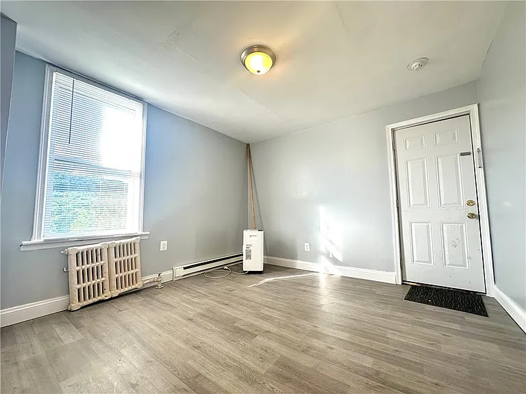 171-173 W Ridge St #4 — Photo 7
