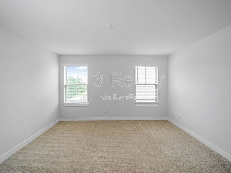 533 Daffodil Ln — Photo 28