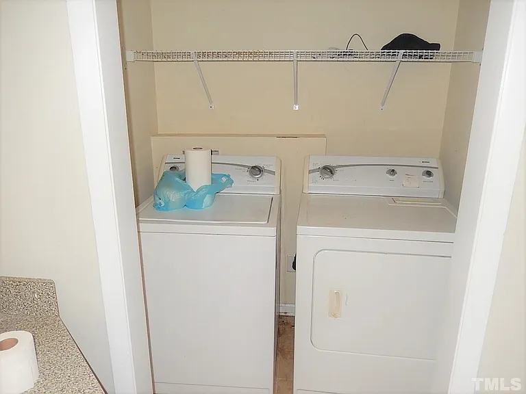 1015 Oberlin Rd — Photo 11