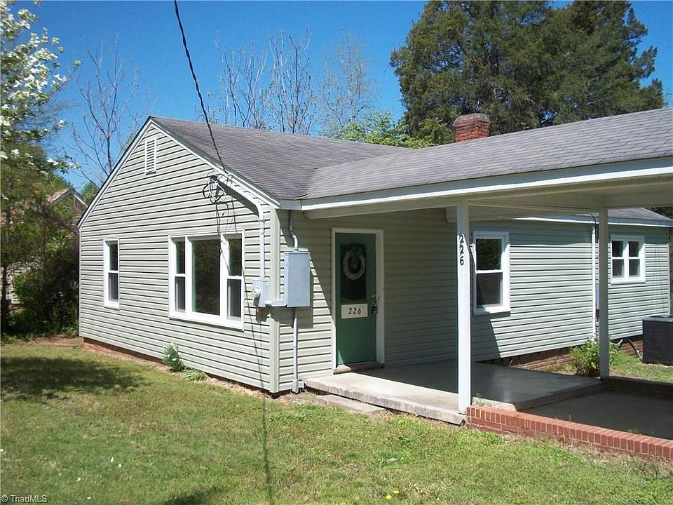 2nd image of 226 Harper St