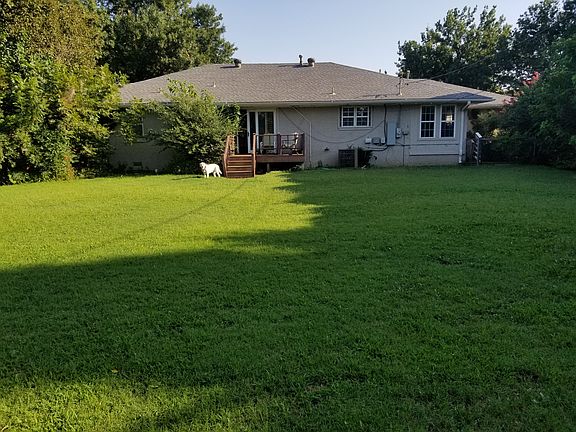 5th image of 1803 Guilford Ln