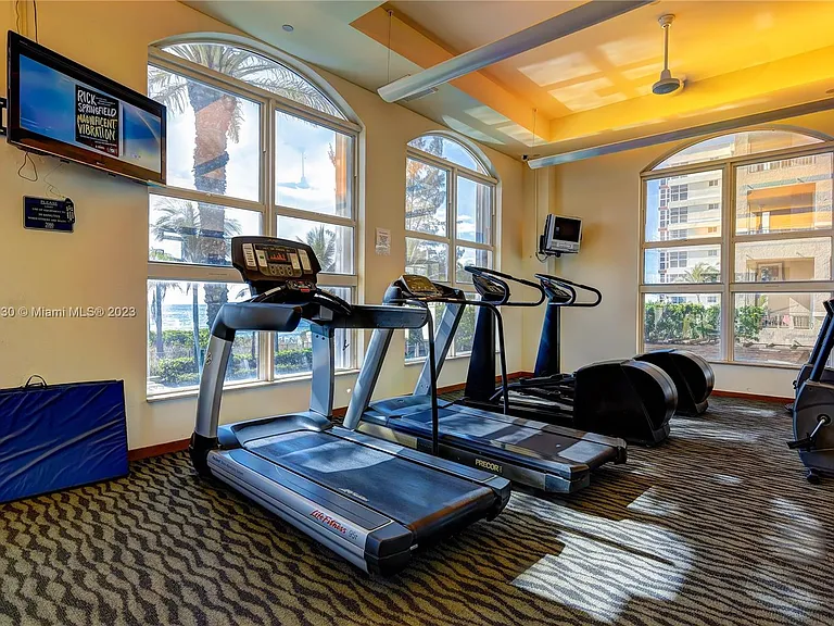 2080 S Ocean Dr #111 — Photo 34