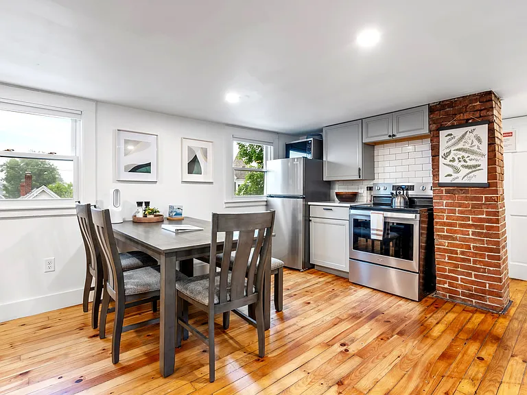 2 Sargent St #3 — Photo 9