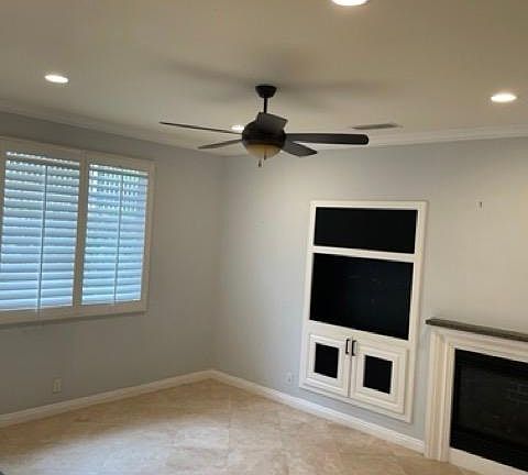 3rd image of 4 Bluff Cove Dr