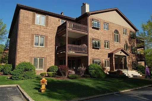 1st image of 6437 Oak Forest Ave APT 2W