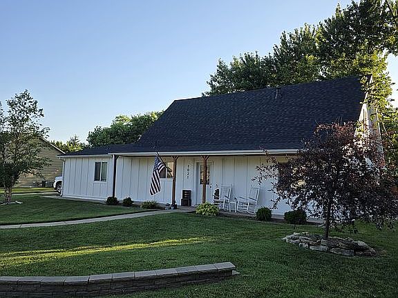 3rd image of 1021 McCaskey Dr