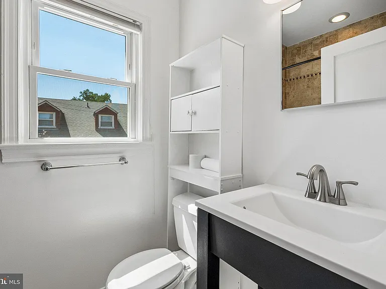 1400 Oglethorpe St NW #8 — Photo 8