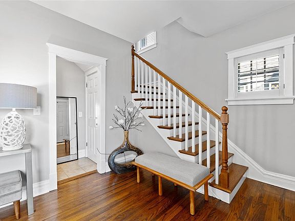 4th image of 7830 Greensfelder Ln