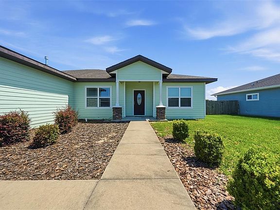 3rd image of 23051 NW 4TH PLACE