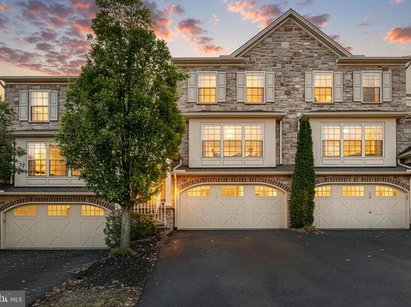 497 Nursery Dr N, Mechanicsburg, PA 17055