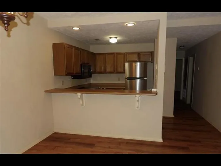 1901 Tryon Dr #4 — Photo 7