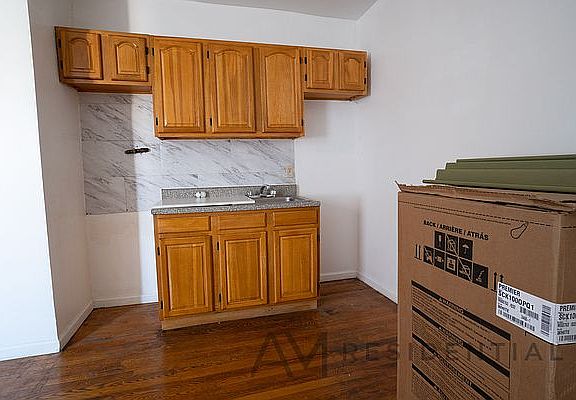 3rd image of 310 94th St #34