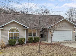 422 Scarsdale Cir, Lake Ozark, MO 65049