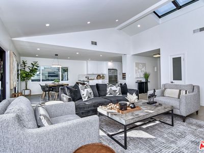 4512 Libbit Ave, Encino, CA, 91436