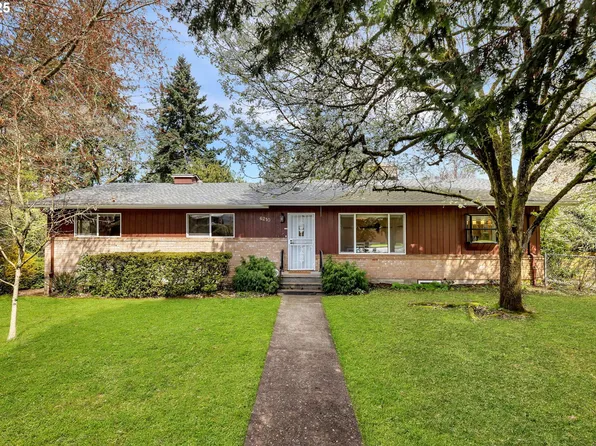 6210 NW Bernie Dr, Vancouver, WA 98663