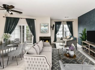 275 S Pickett St APT 302, Alexandria, VA 22304