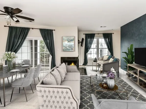 275 S Pickett St APT 302, Alexandria, VA 22304