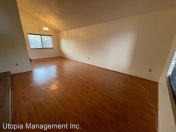 3rd image of 4860 Idaho Dr