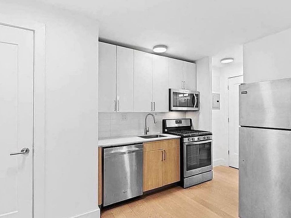 2nd image of 45 W 139th St APT 17B