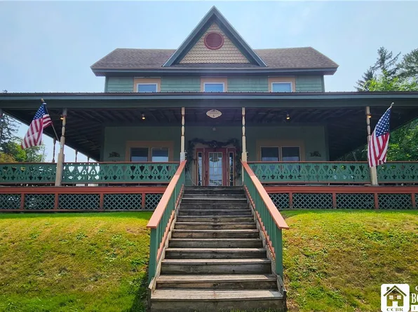 6 E Terrace Ave, Lakewood, NY 14750