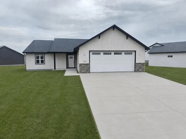 W6857 McAllister Dr, Greenville, WI 54942