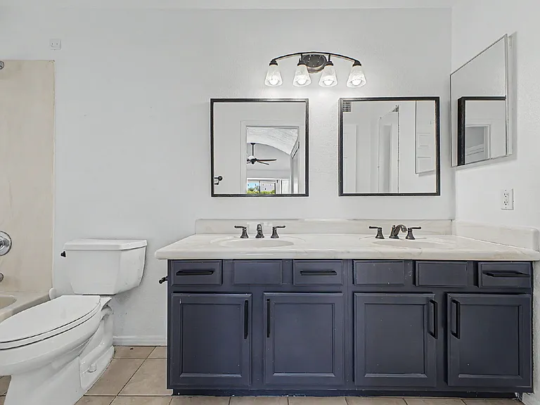 1301 E Taro Ln — Photo 19