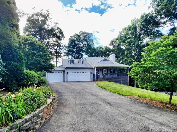40 Brierfield Dr, Candler, NC 28715