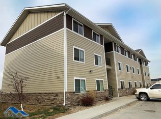 3819 Crossing St SW APT J, Minot, ND 58701