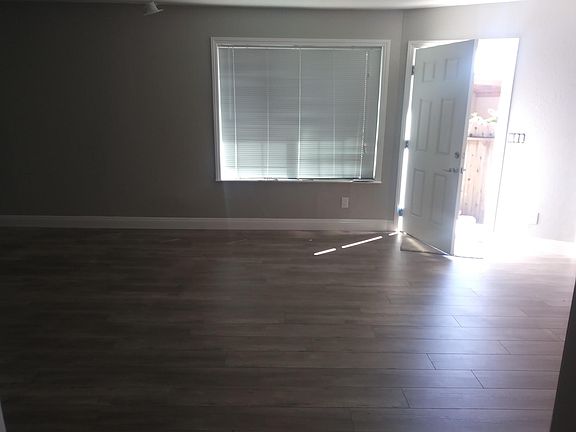 2nd image of 367 Manzanita Ct