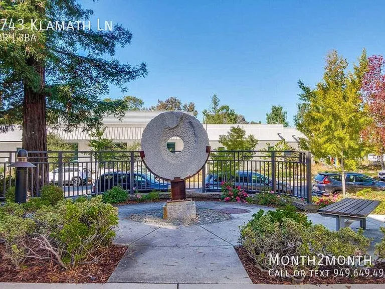 3743 Klamath Ln — Photo 37