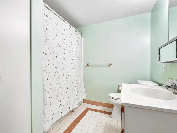 105 Valley Greene Cir #105, Reading, PA 19610