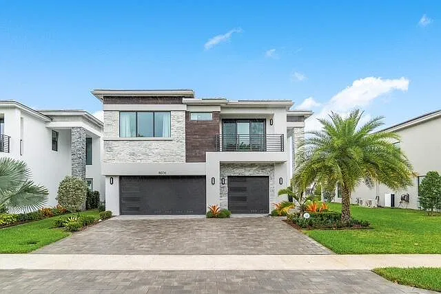5 bed, 5.0 bath, 3659 sqft, $12,500 — Photo 1