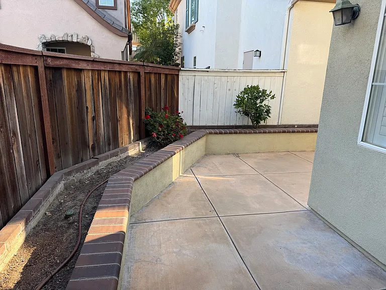 142 Cherrybrook Ln — Photo 21