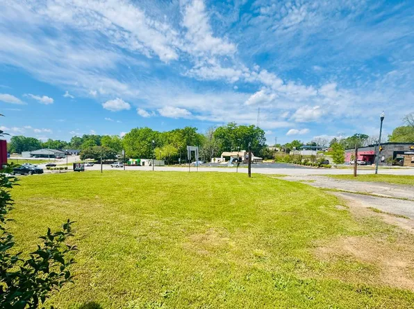 72 High Way, Abbeville, SC 29620