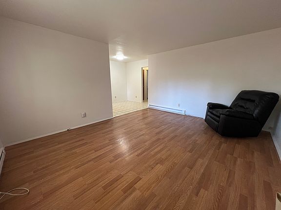2nd image of 306 Pleasant St APT 3