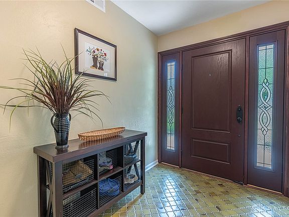 4th image of 2150 Crystal Marie Dr