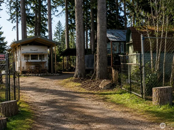 6277 Spruce Court, Maple Falls, WA 98266