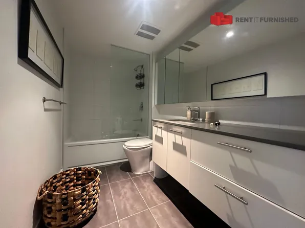 150 Cordova St E #909, Vancouver, BC V6A 0E7