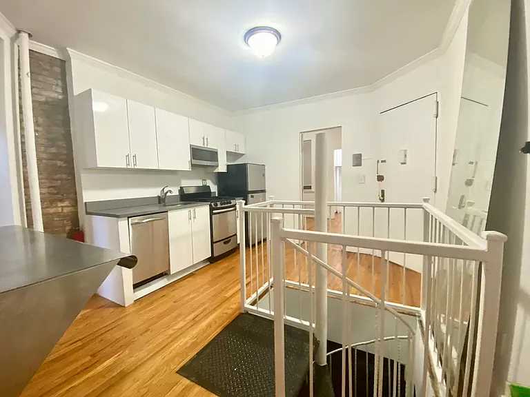 118 E 102nd St #1D — Photo 1