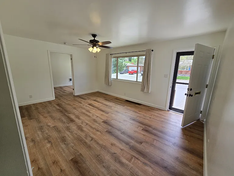 1348 W 29th St — Photo 10