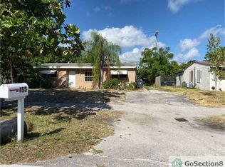 455 Seminole Dr, Lake Worth, FL 33462