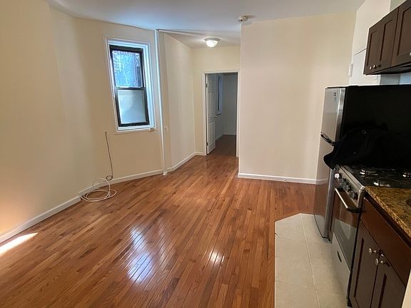 2nd image of 162 E 88th St #13A