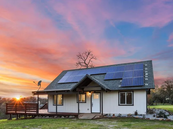 12400 Maria Dr, Redding, CA 96003