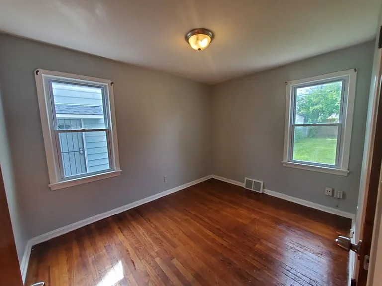 16108 Edgewood Ave — Photo 31