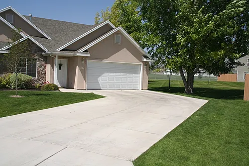 2874 W 1170 N Photo 1